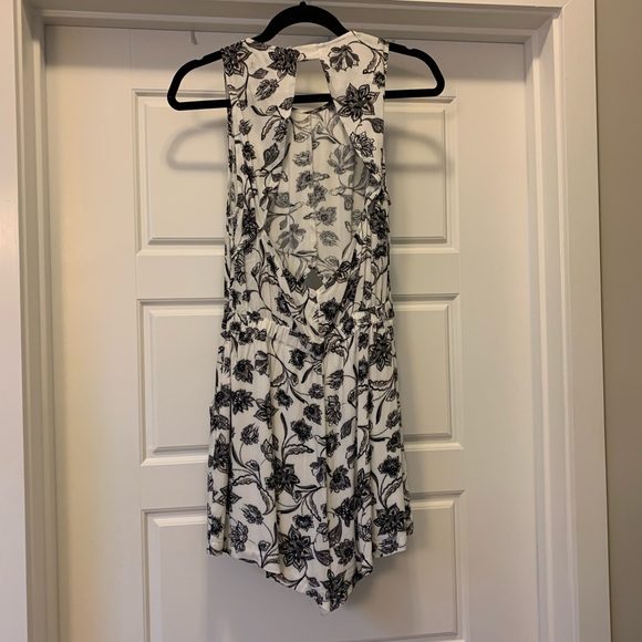 Kendall & Kylie Romper - Picture 4 of 4